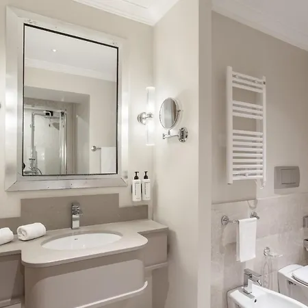 Hotell Mate Collection Mia, Colosseum 4*