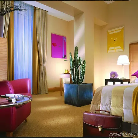 Mate Collection Mia, Colosseum Hotell