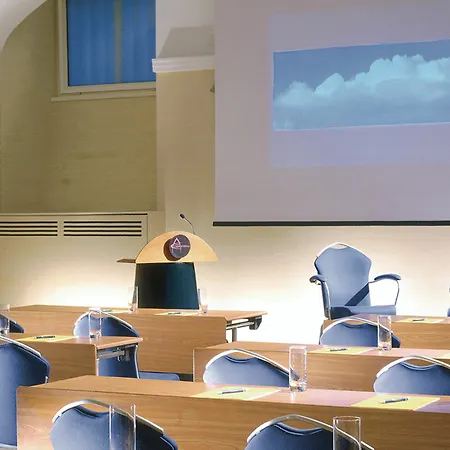 Mate Collection Mia, Colosseum Hotel