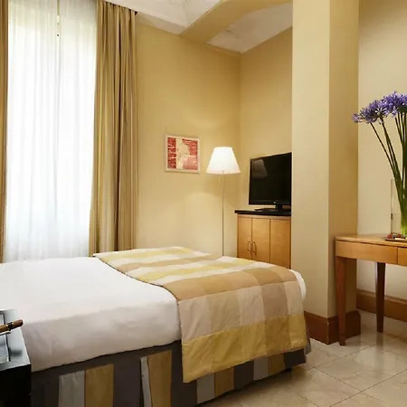 Mate Collection Mia, Colosseum Hotel