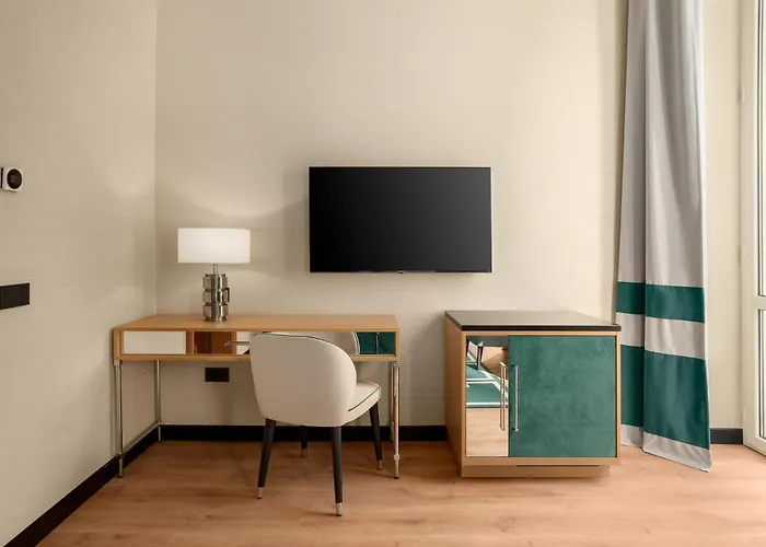 Mate Collection Mia, Colosseum 호텔